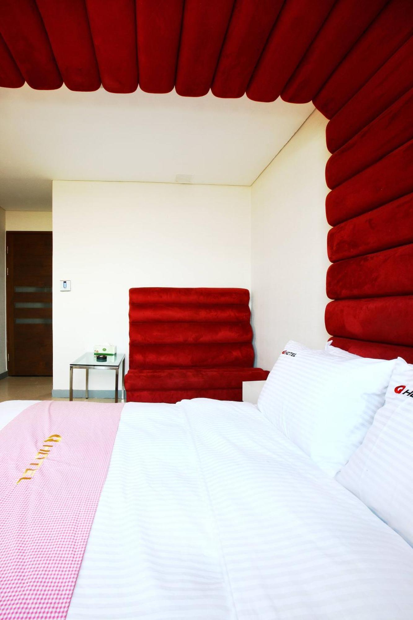 פאג'ו Q Hotel מראה חיצוני תמונה