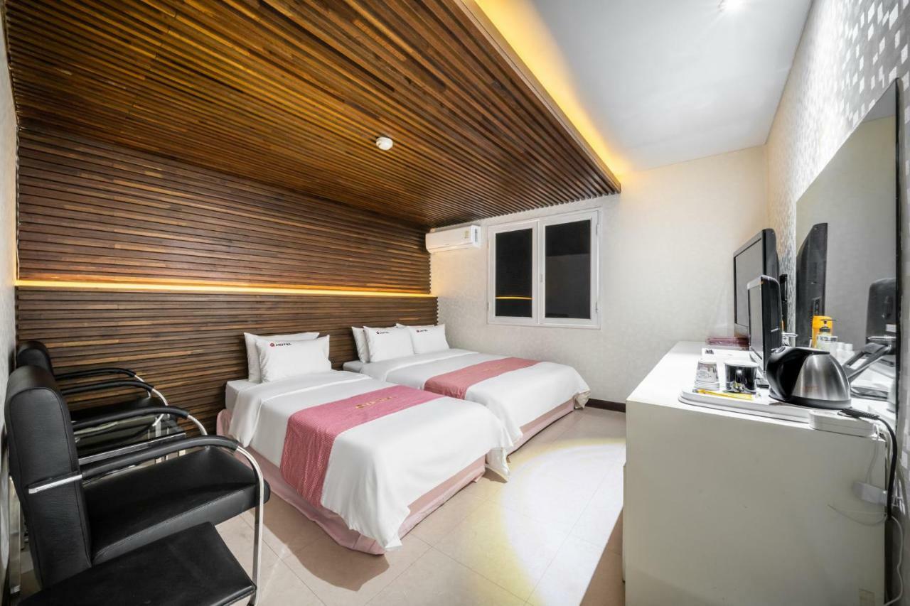 פאג'ו Q Hotel מראה חיצוני תמונה