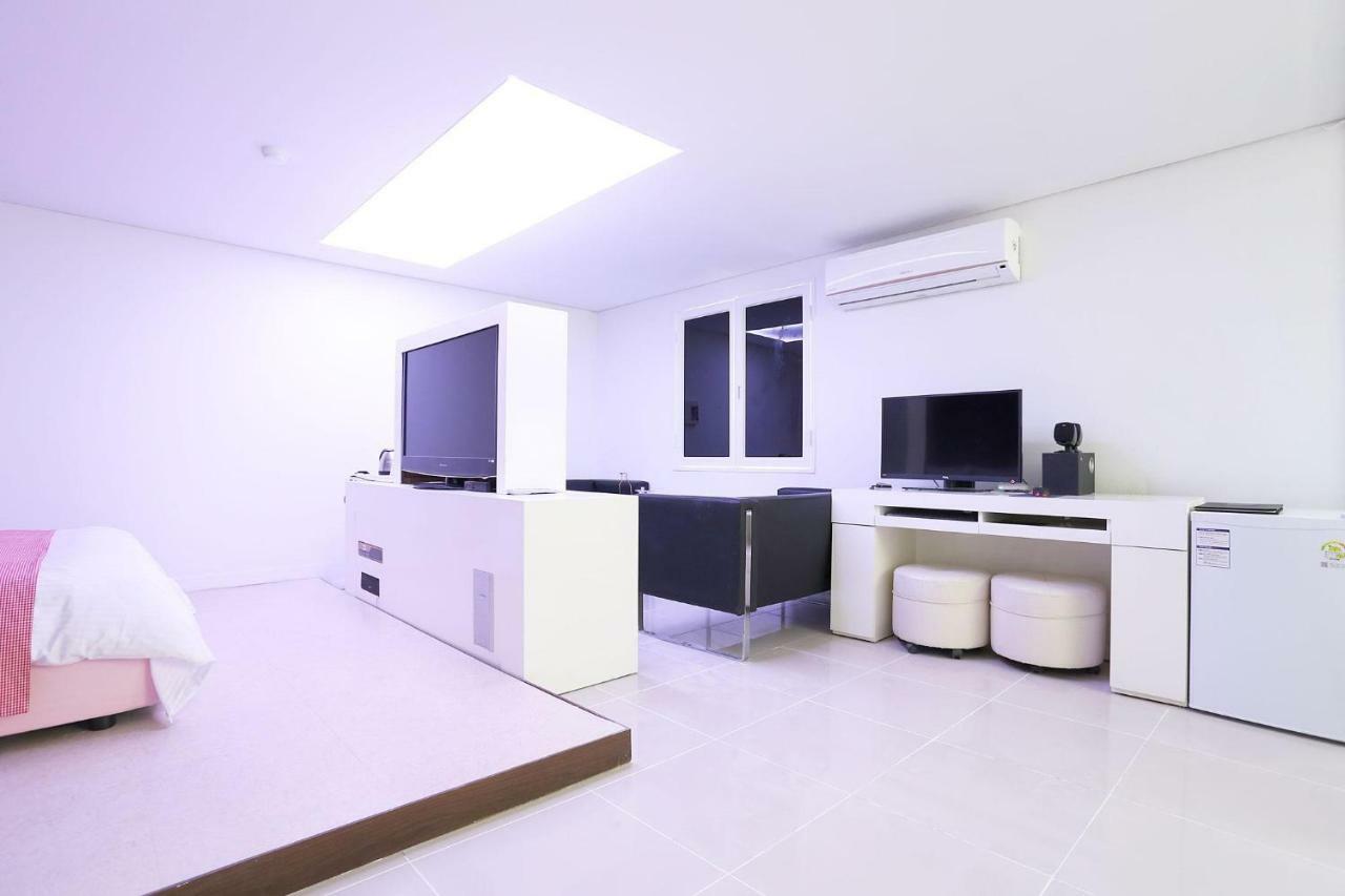 פאג'ו Q Hotel מראה חיצוני תמונה